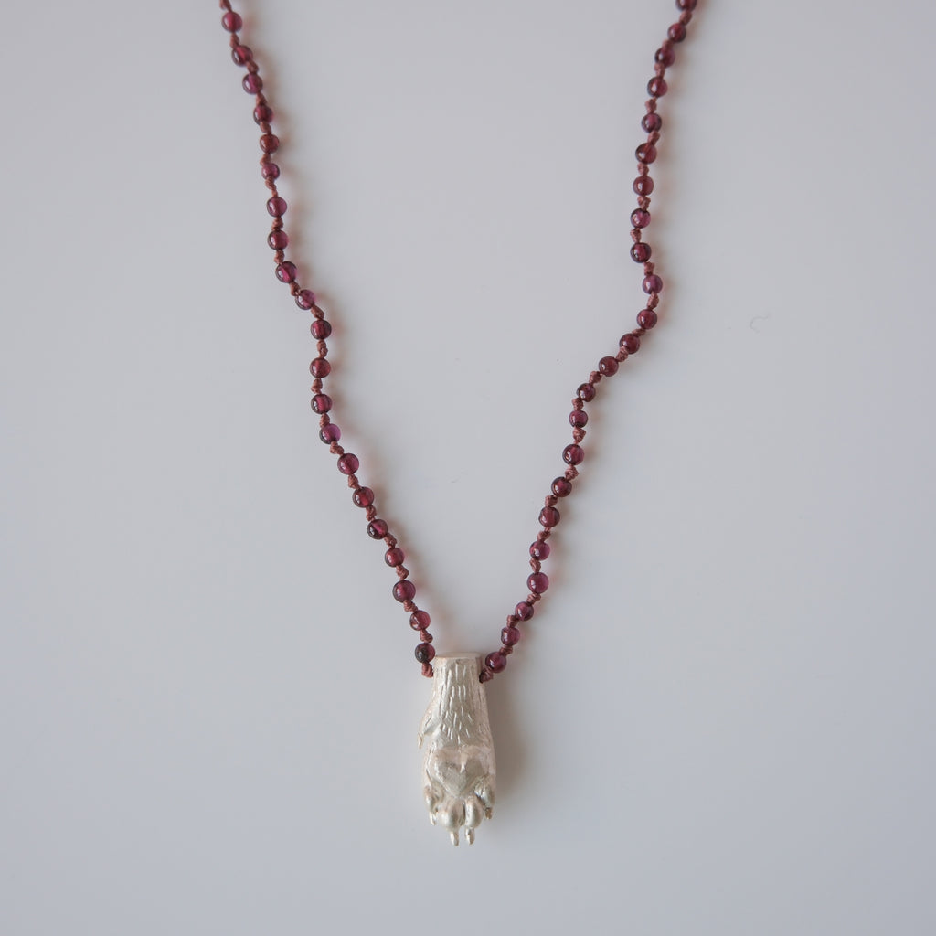 Short Garnet Necklace "Patita"