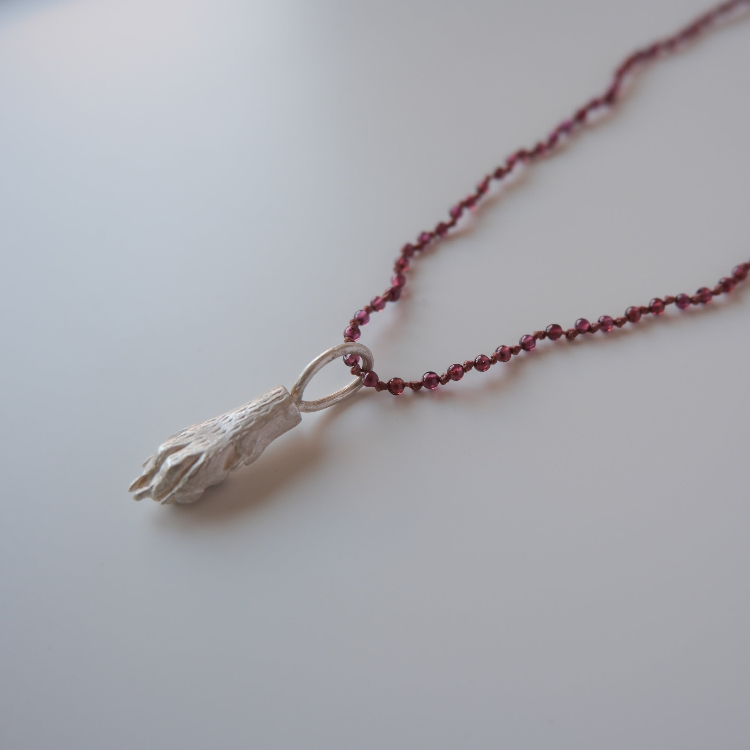 Long Garnet Necklace "Patita"
