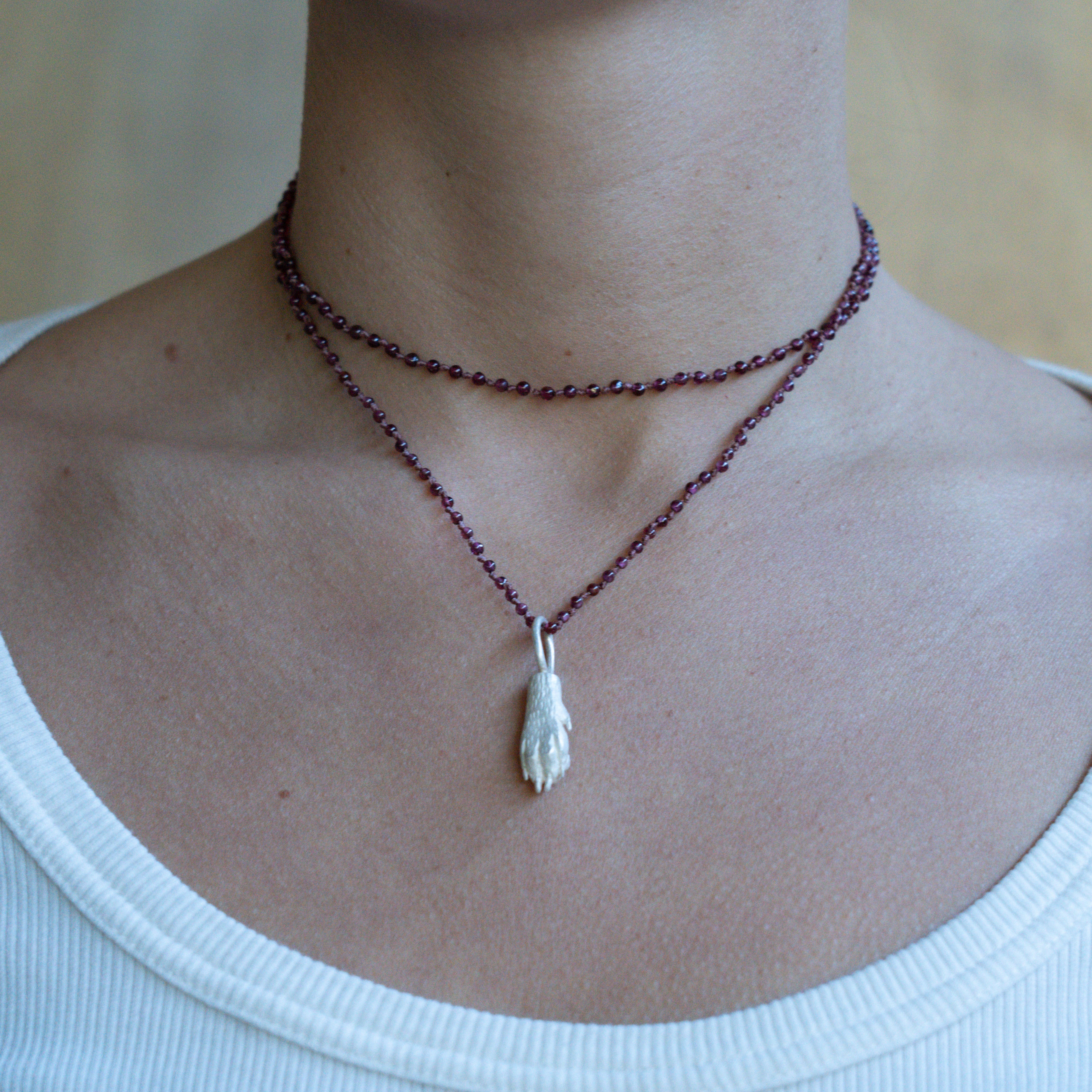 Long Garnet Necklace "Patita"