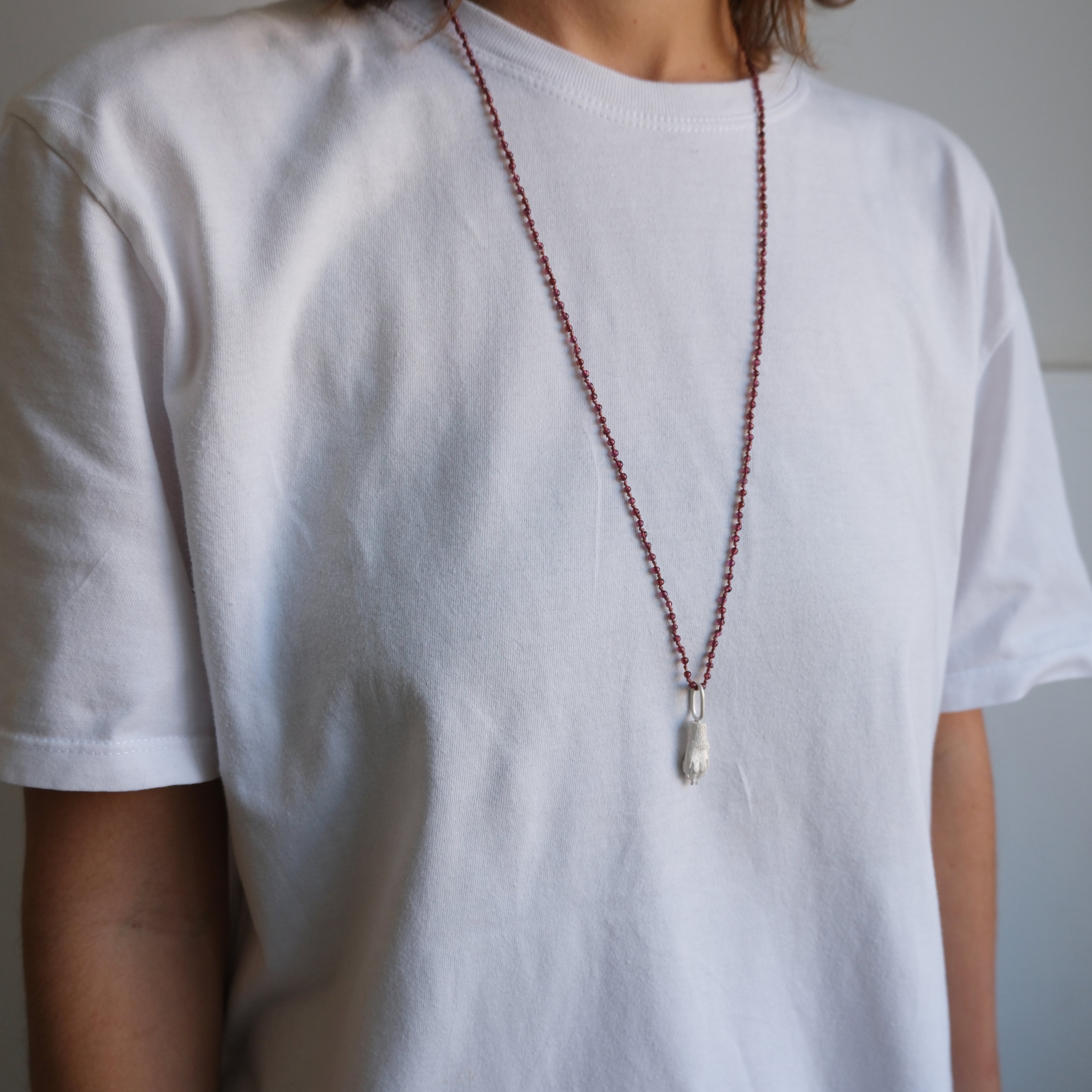 Long Garnet Necklace "Patita"